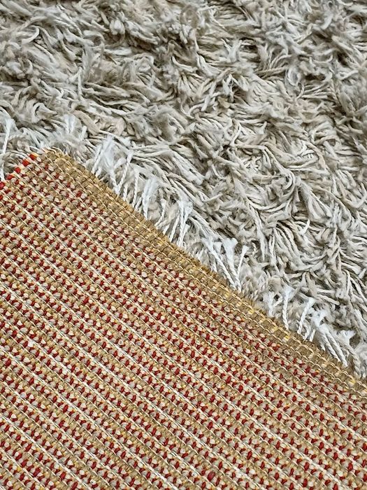 Килим  пухнастий розмір 2х2.1м