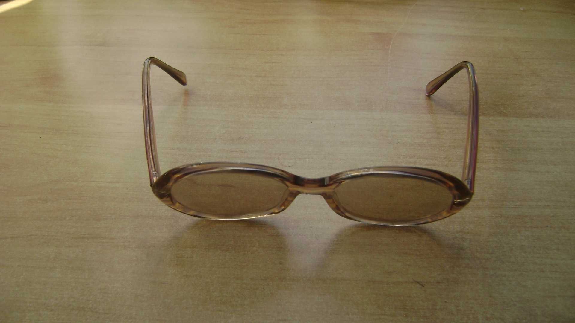 Starocie z PRL - Okulary damskie korekcyjne +2 dioptrie rozstaw 13cm