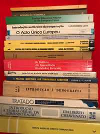 Barato - Lote 16 Livros direito constitucional - valiosos todos 30eur.