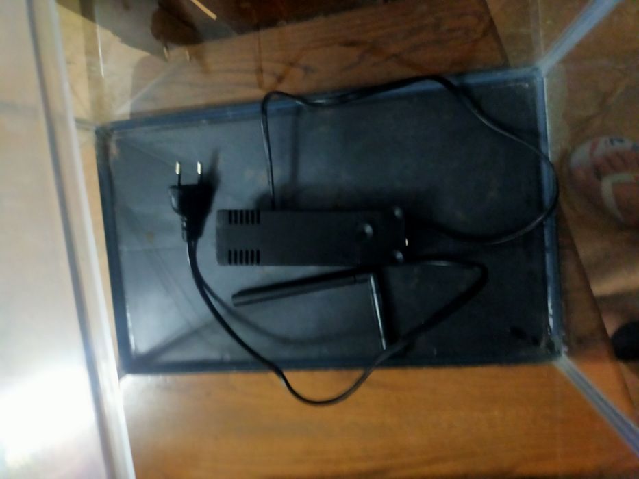 Vendo aquário, com tampa e filtro