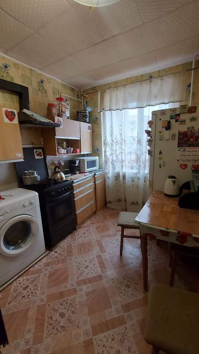 Продається 4 кімнатна квартира р-н Київська