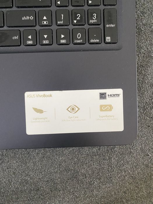 Laptop Asus f543ba-dm792t