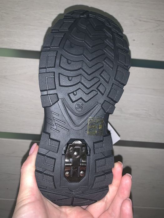 Ботінки черевики 36 22,6 см антилід зима