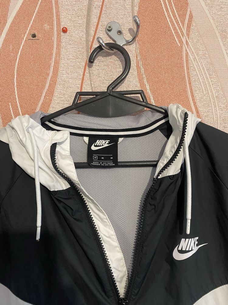Вітровка Nike windrunner jacket