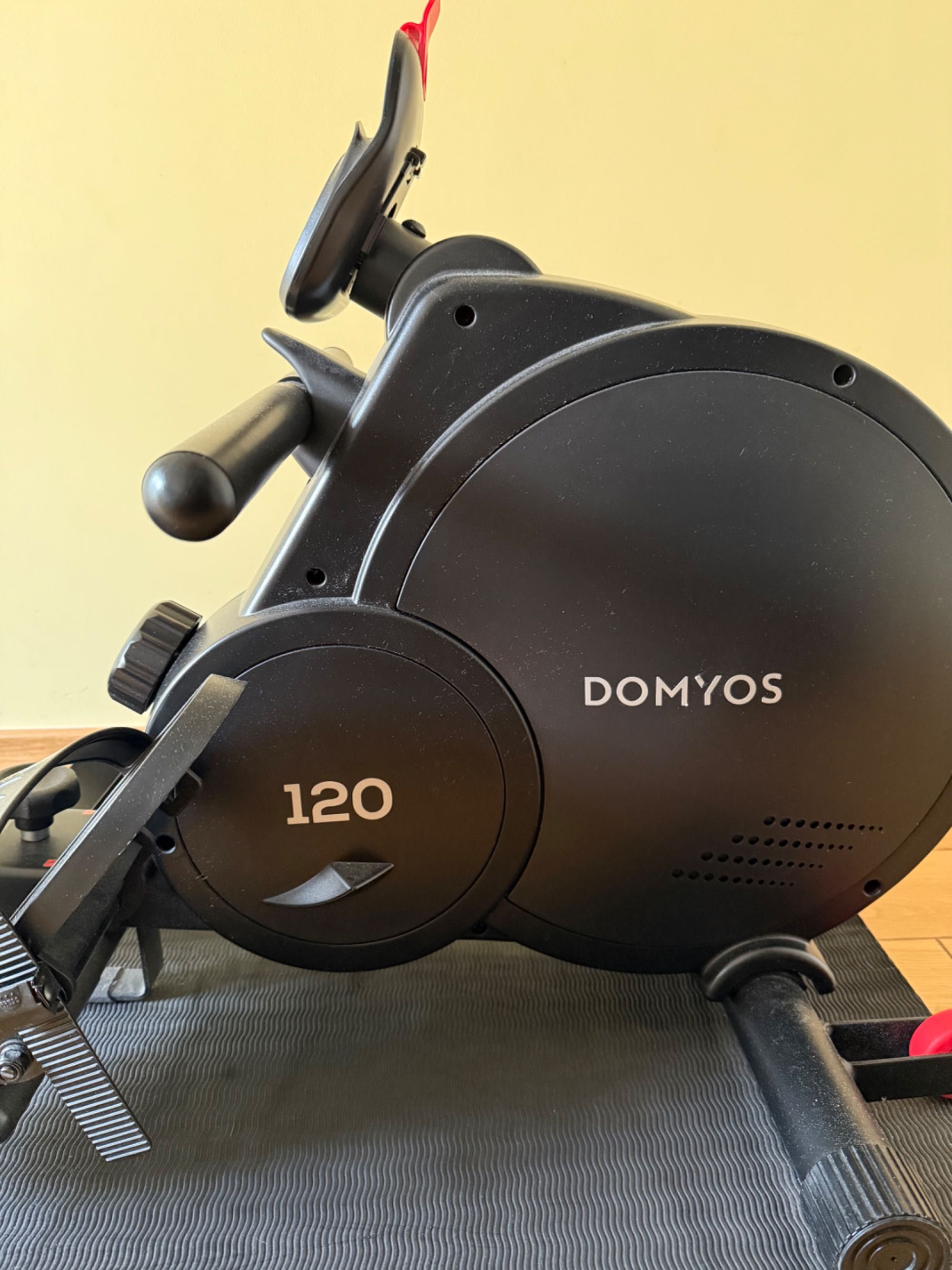 Wioślarz stacjonarny Domyos Essential 120 – jak nowy!