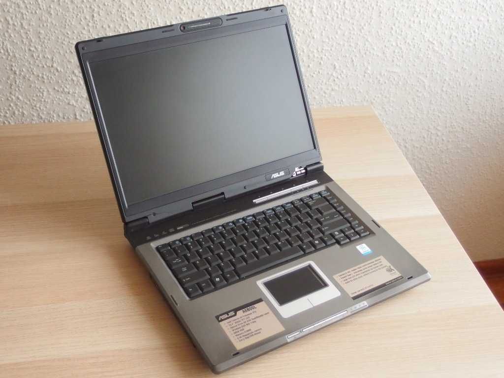 laptop ASUS A6000 Celeron 1,5GHz, 512MB DDR RAM