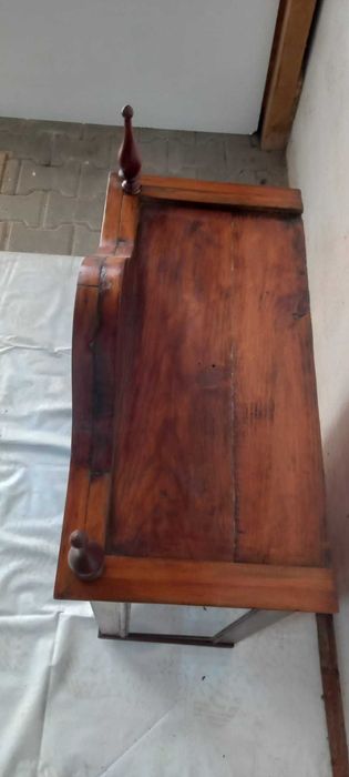 Oratorio Antigo em Madeira Cerejeira