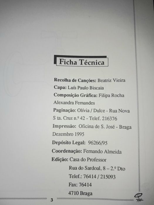 Livro Cantamos na Escola