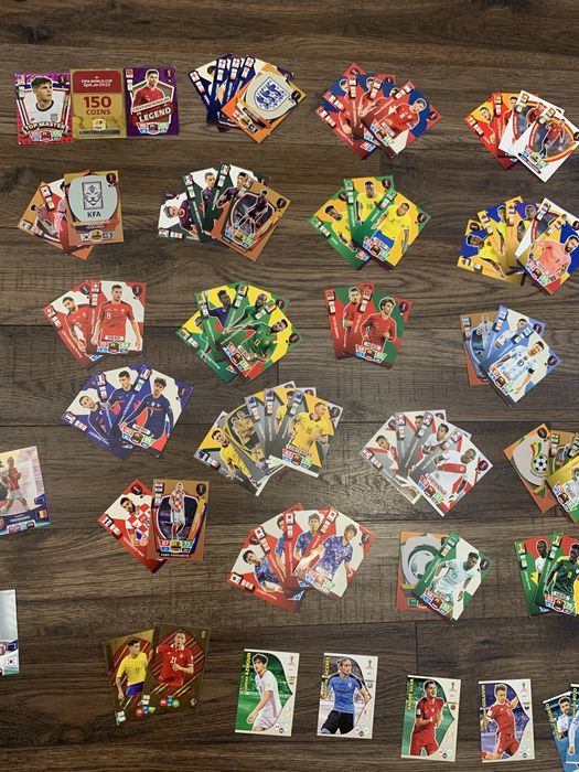 235 szt. Karty piłkarskie Panini Fifa 2018, 2022, 2023, 2024
