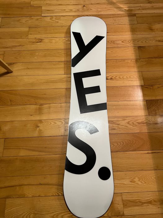 Yes basic 156W snowboard deska