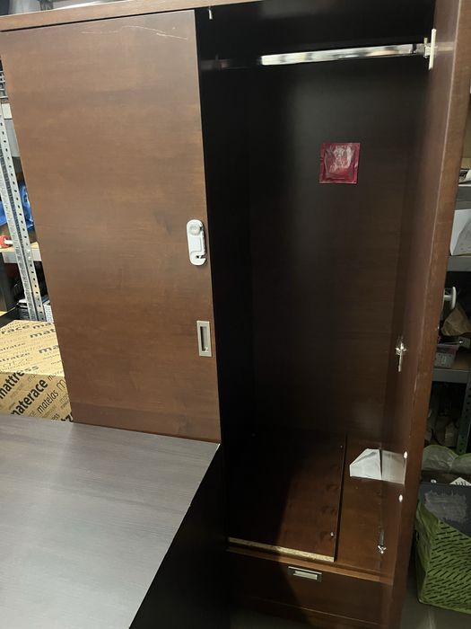 Szafa używana brązowa