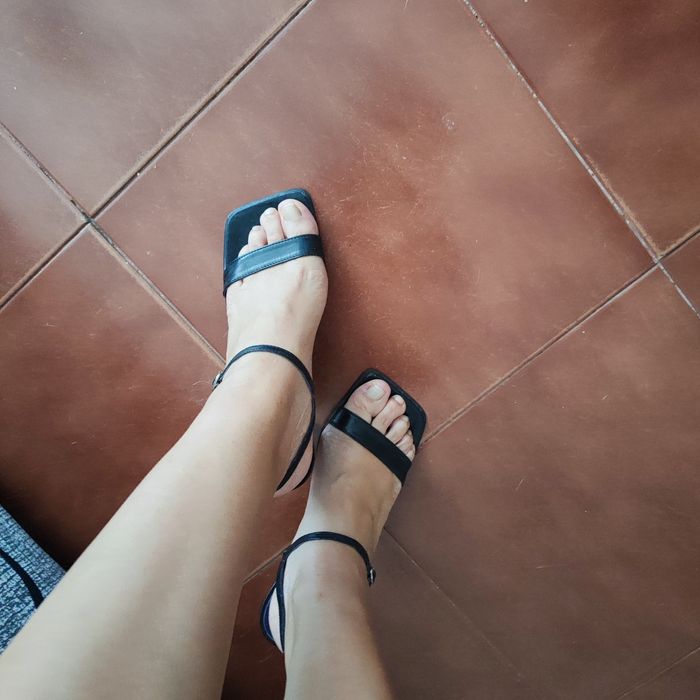 Sandálias pretas salto alto 38