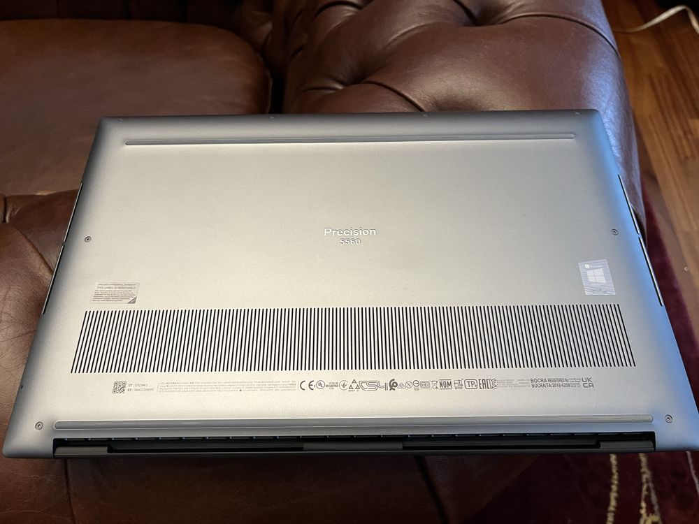 Dell Precision 5560, i9-11950H/64gb/512/RTX A2000 4gb/15.6"'