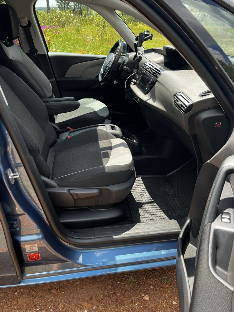 Citroën C4 Grand Picasso 1.6 BlueHDi (2016) — 7 lugares | Automática