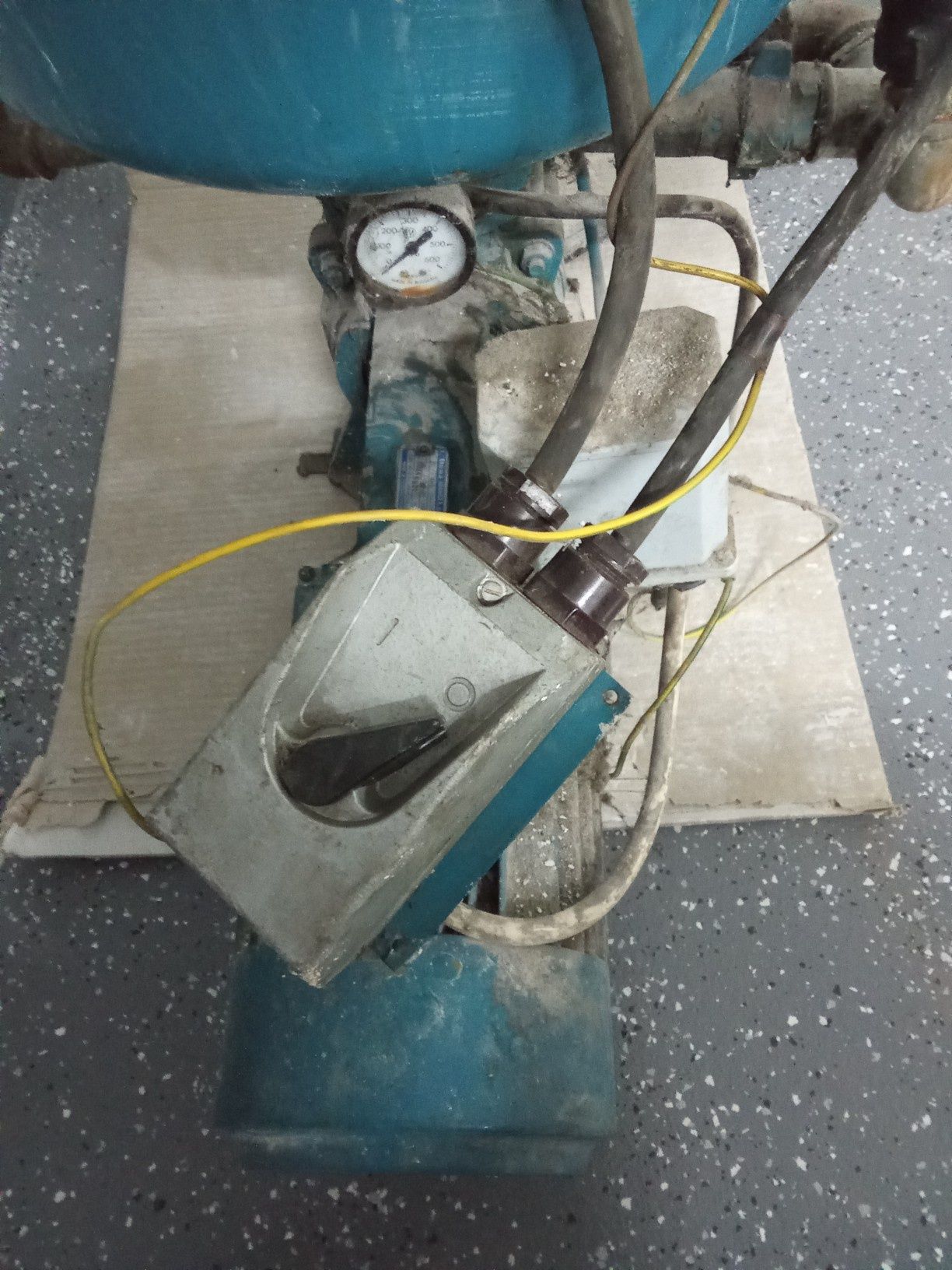Hydrofor, pompa CKD DUKLA