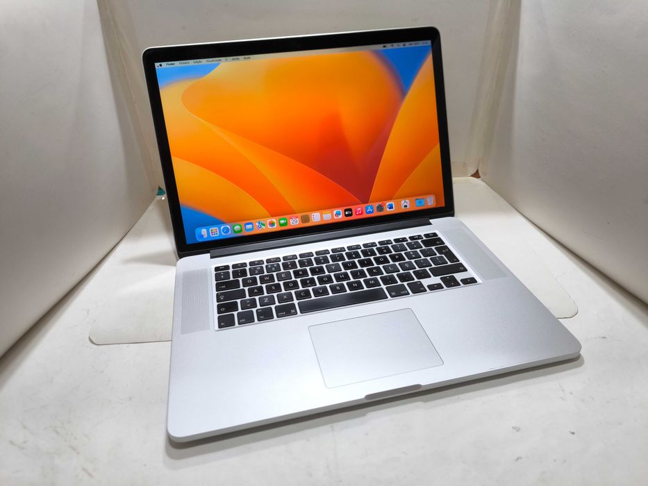 Apple Macbook Pro 15” i7 ssd 128GB 8GB ram Retina