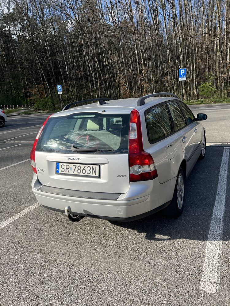 Volvo v50 2.0d kombi hak 136km 6 biegów