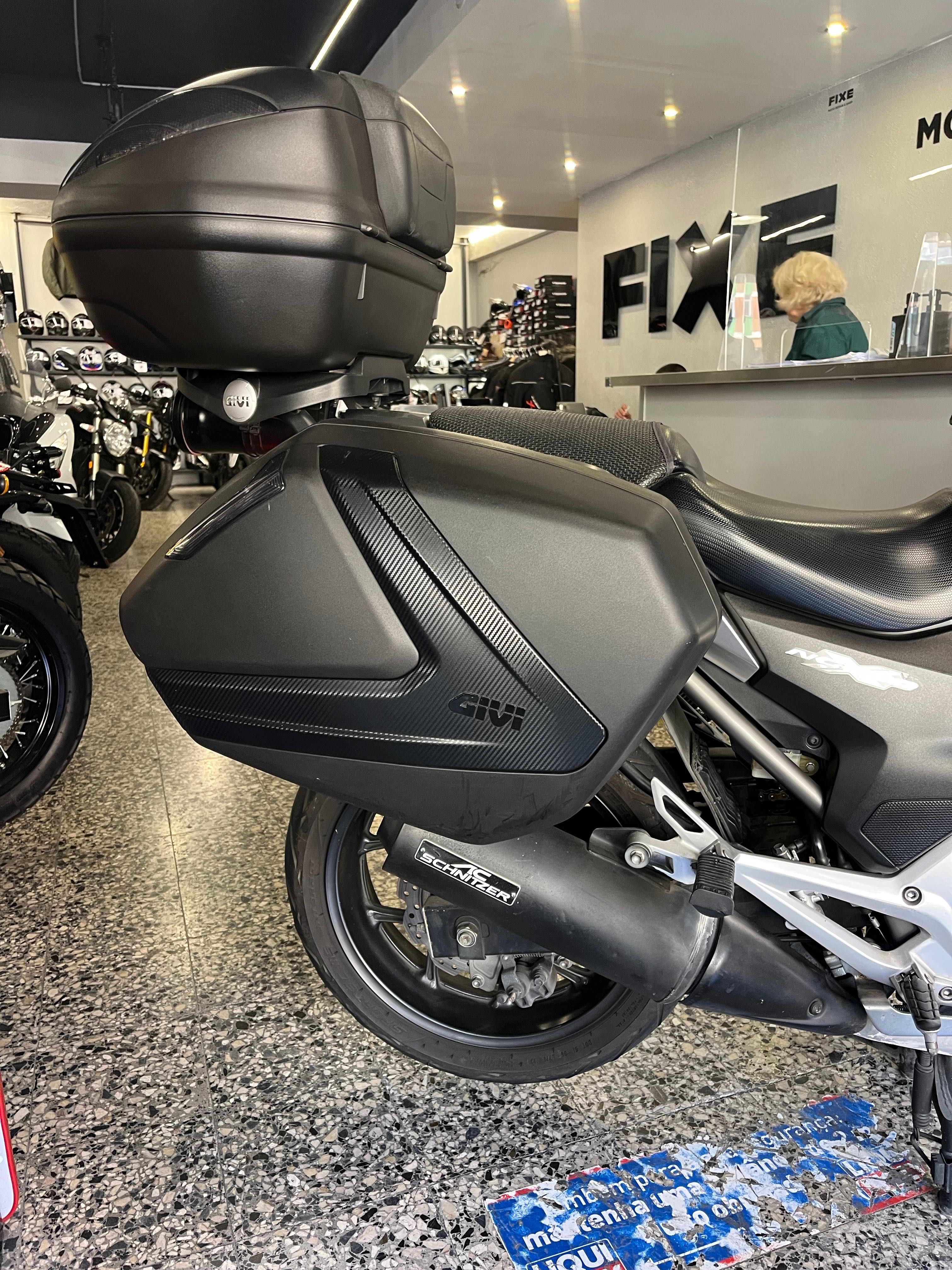Honda NC DCT (caixa automática)  Muito Estimada e com Extras