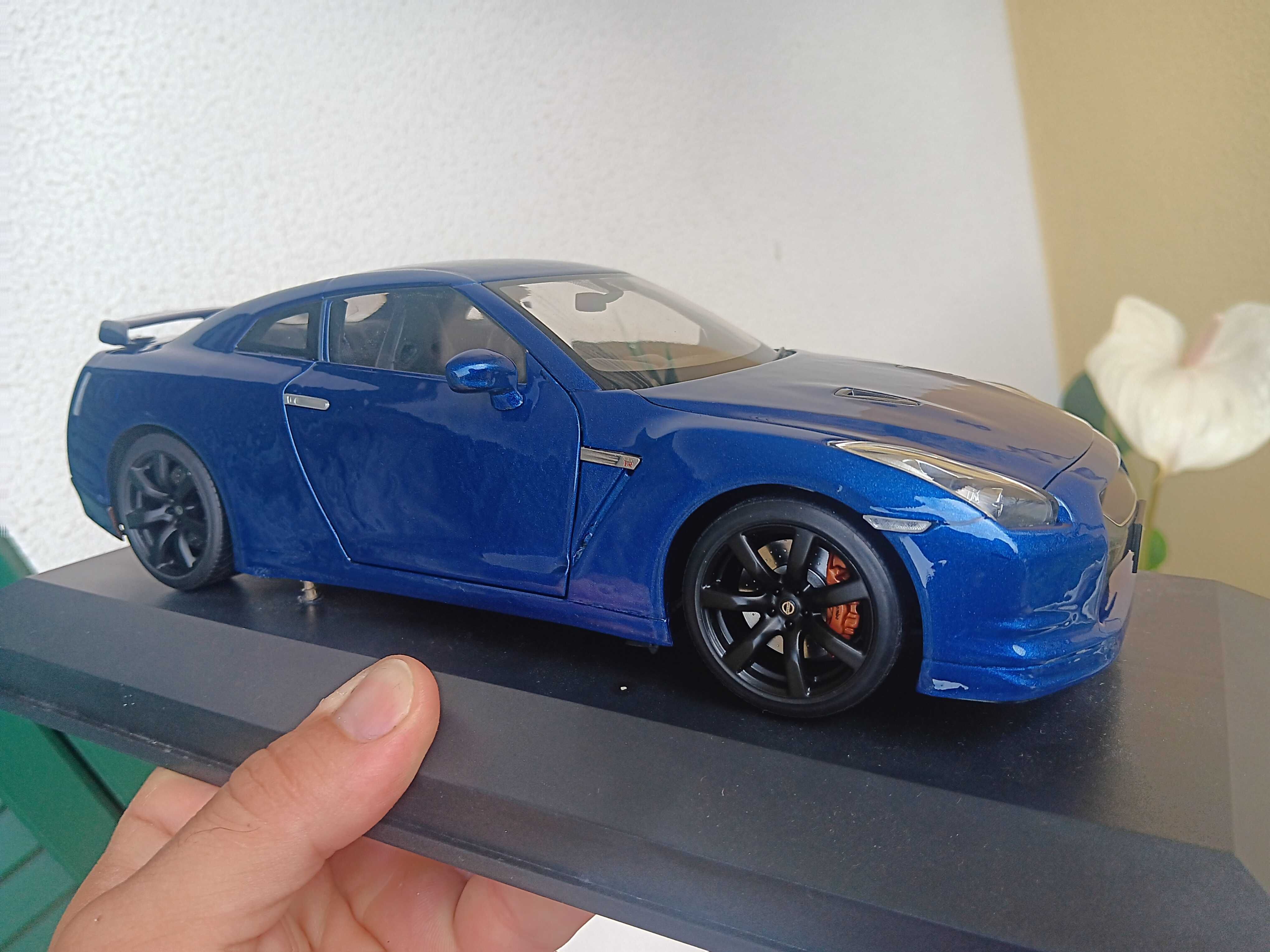 RESERVADO Nissan skyline r35 v-spec autoart 1/18 PERSONALIZADO