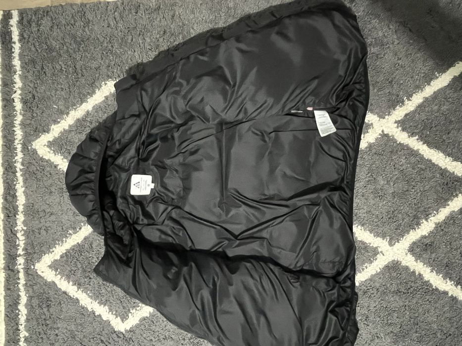 Продам пуховик Acg