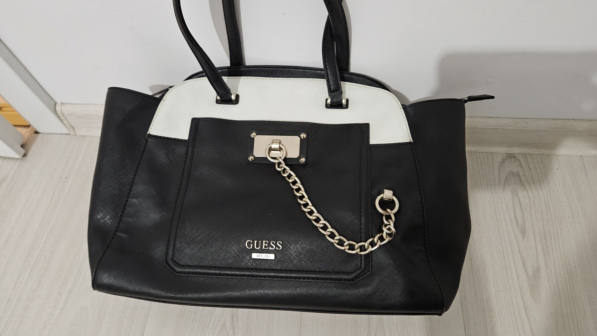 Torba czarna torebka biała guess z łańcuszkiem ekwgabcja dysk shopper