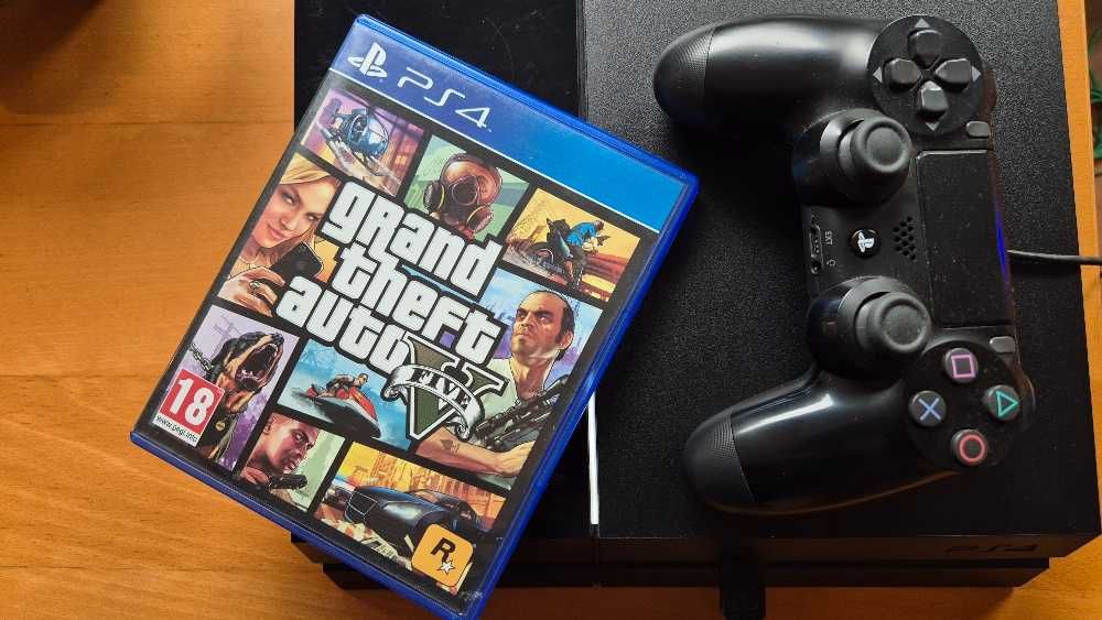 konsola PS4 szybki dysk SSD 1TB, 2 pady,  kamera