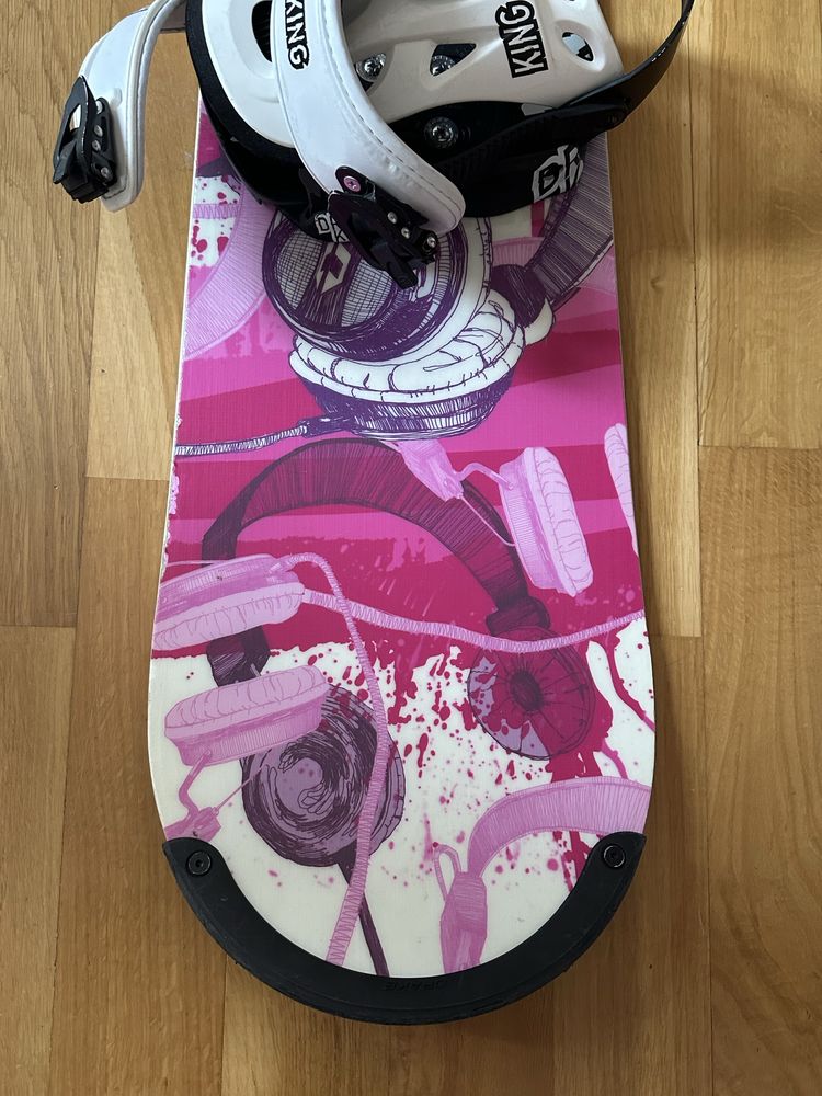 Deska snowboardowa drake sienna 152