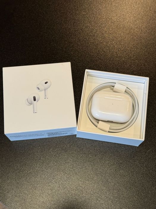 Зарядний кейс Apple Air Pods Pro 2. Оригінал