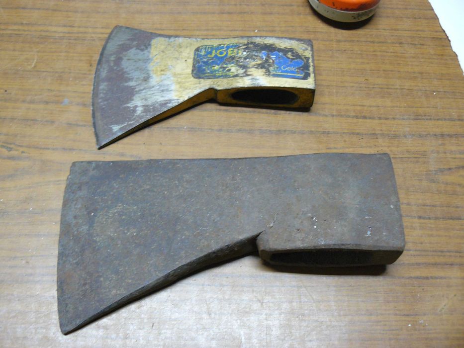 Stara siekiera kuta duża i inna stara