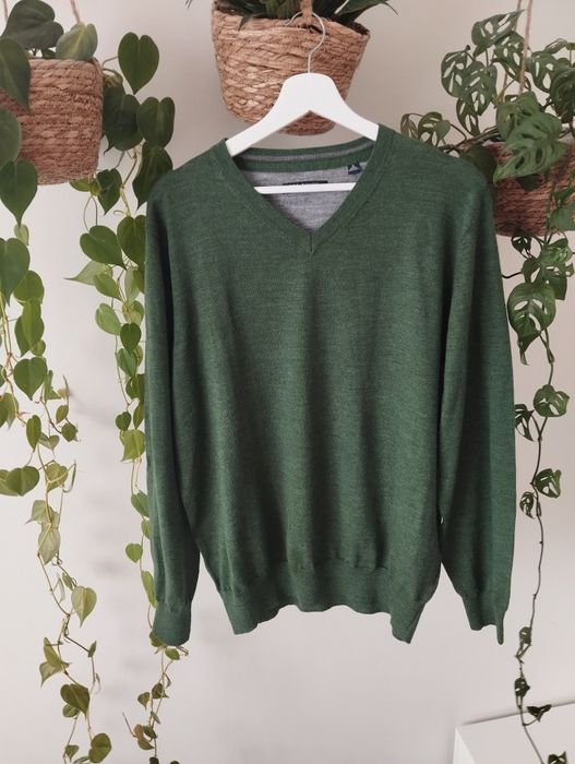 Jesienny, zimowy męski sweter z wełną, w serek, ciemnozielony r. XXL D