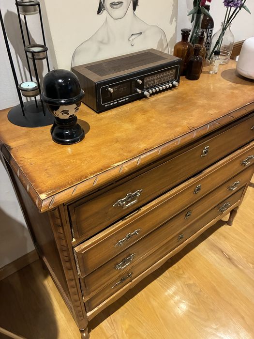Comoda com 4 gaveta vintage