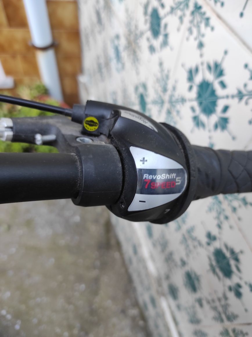 Bicicleta Kross preta