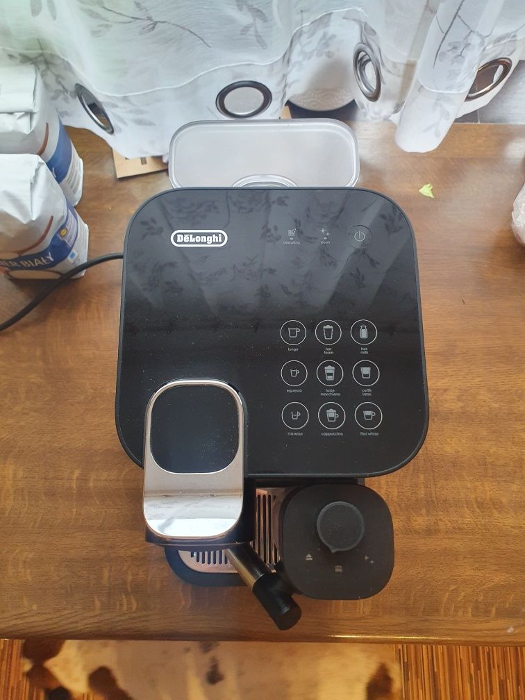 Ekspres DeLonghi Nespresso