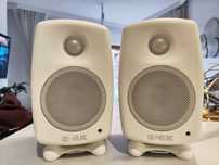Para białych monitorów studyjnych Genelec 8010a Gwarancja Thomann