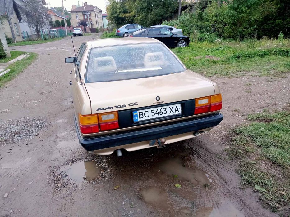 Audi 100 продається