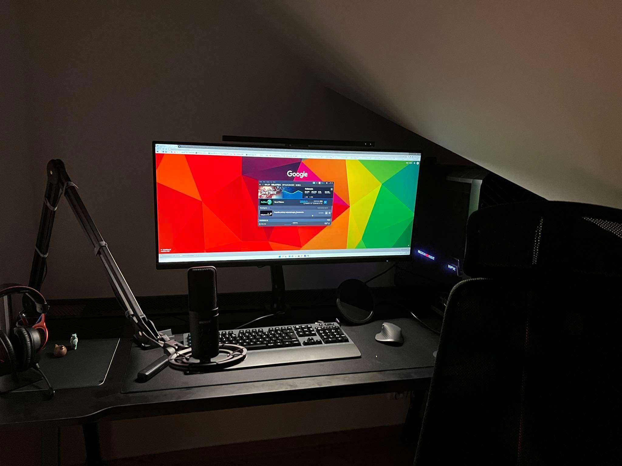 Cały zestaw Komputer+Biurko+Monitor+Akcesoria