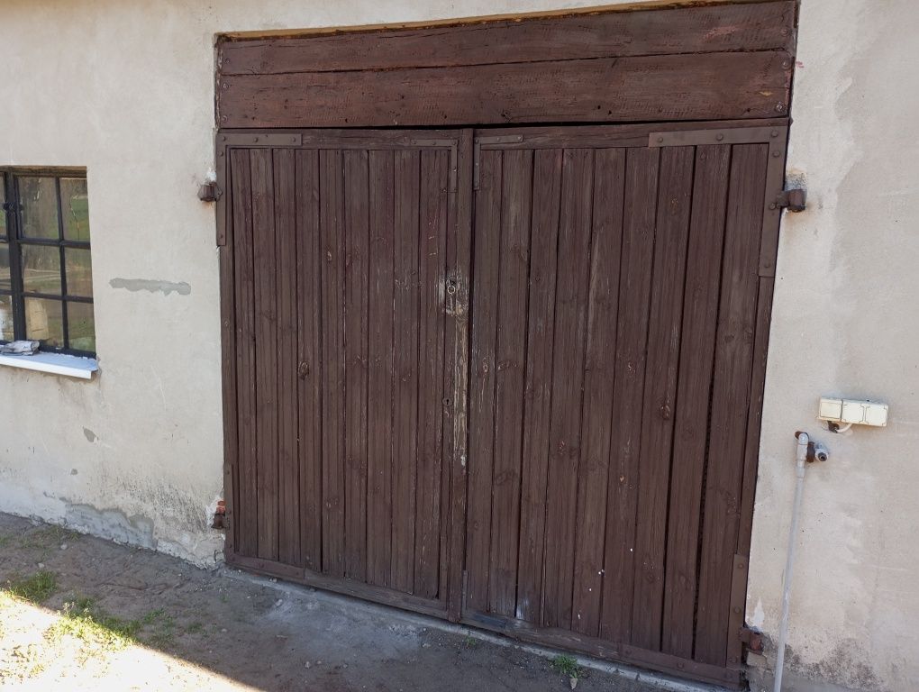 Drzwi do garażu, budynku gospodarczego