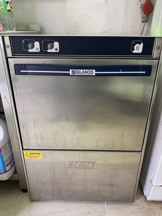 Maquina lavar pratos e loiça industrial Silanos