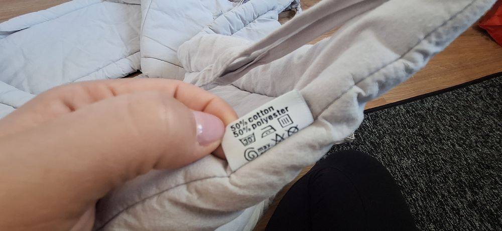 Ochraniacz na całe łóżeczko