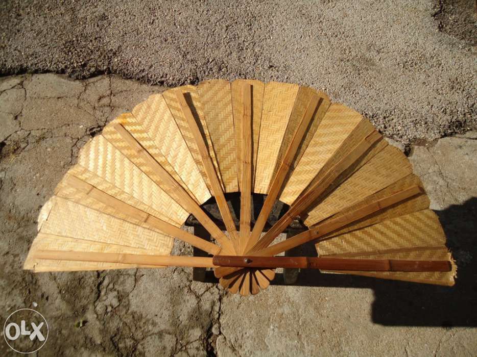 Leque de madeira, muito antigo