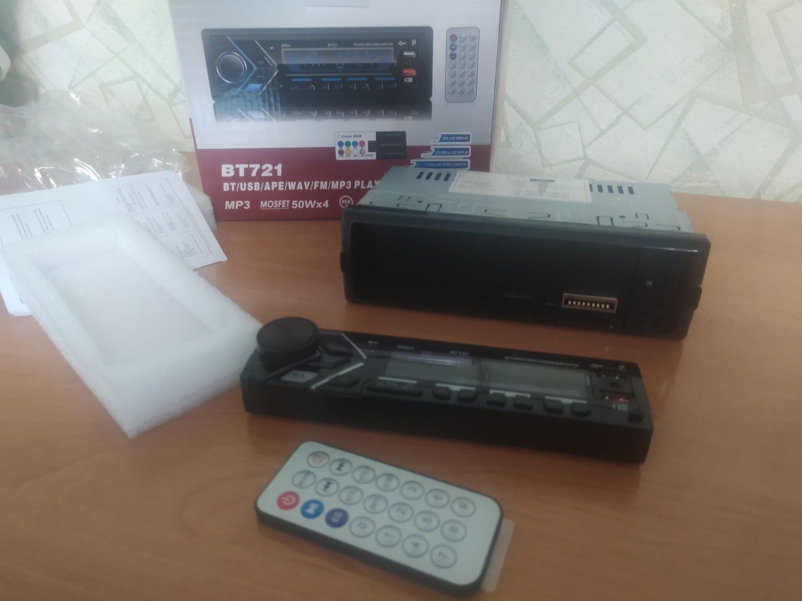 Продам магнітолу pioneer bt721