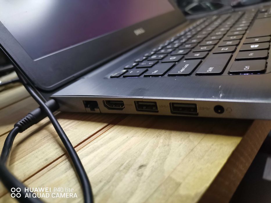 dell 14.1" i3-7gen , 8gb ddr4 , dysk m2 128gb ,win 11pro ,ładowarka