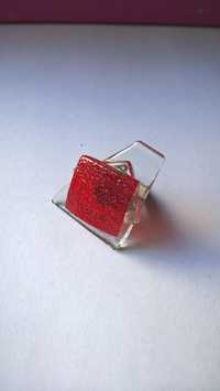 Anel adaptável com pedra de vidro Vermelha e transparente