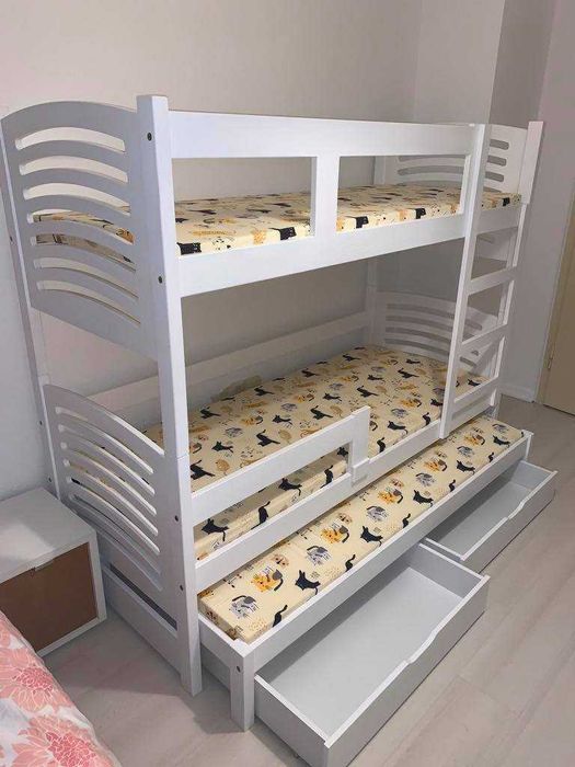 Piętrowe łóżko trzyosobowe OLEK 180x75 cm z materacami