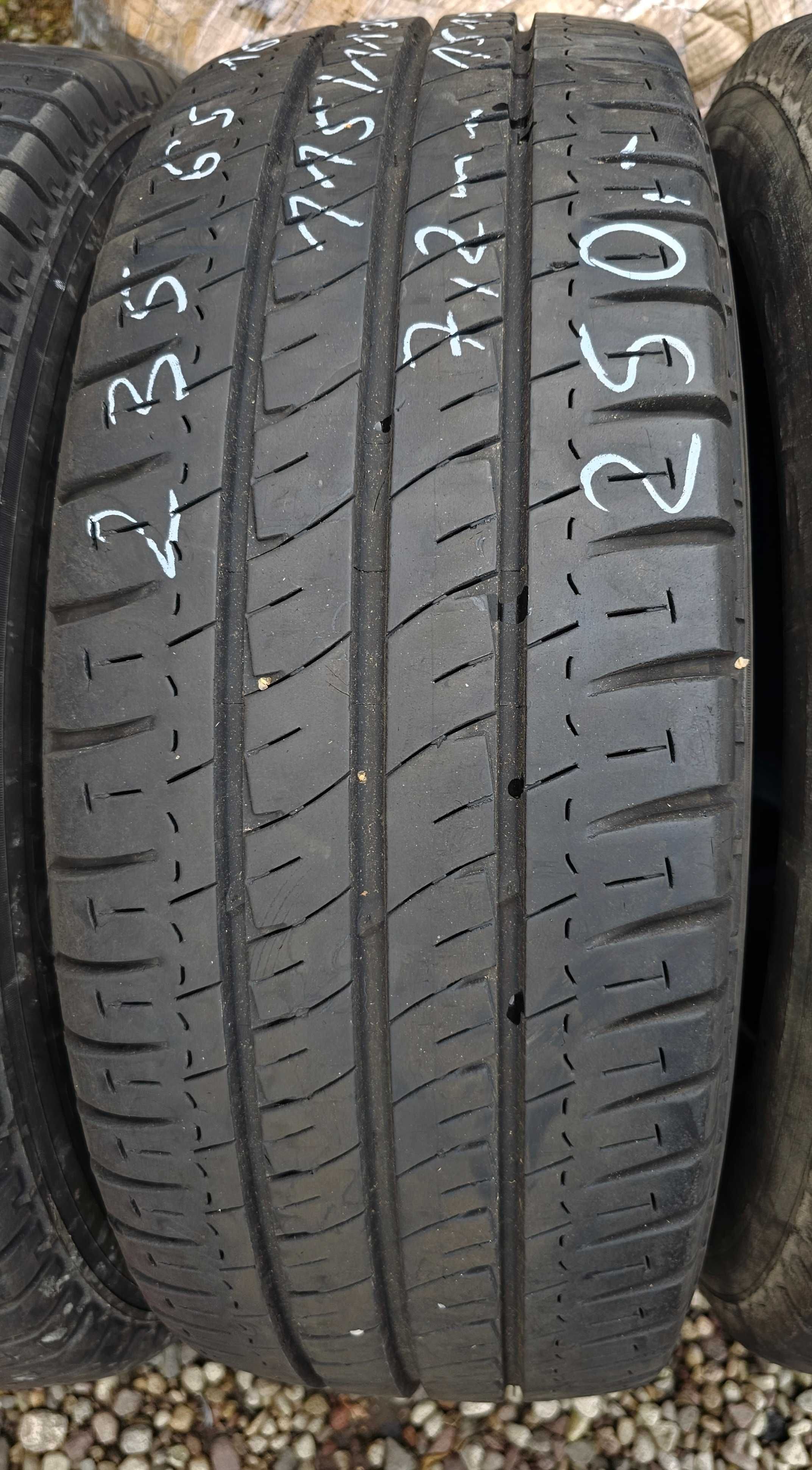 235/65R16C Michelin Agilis Lato