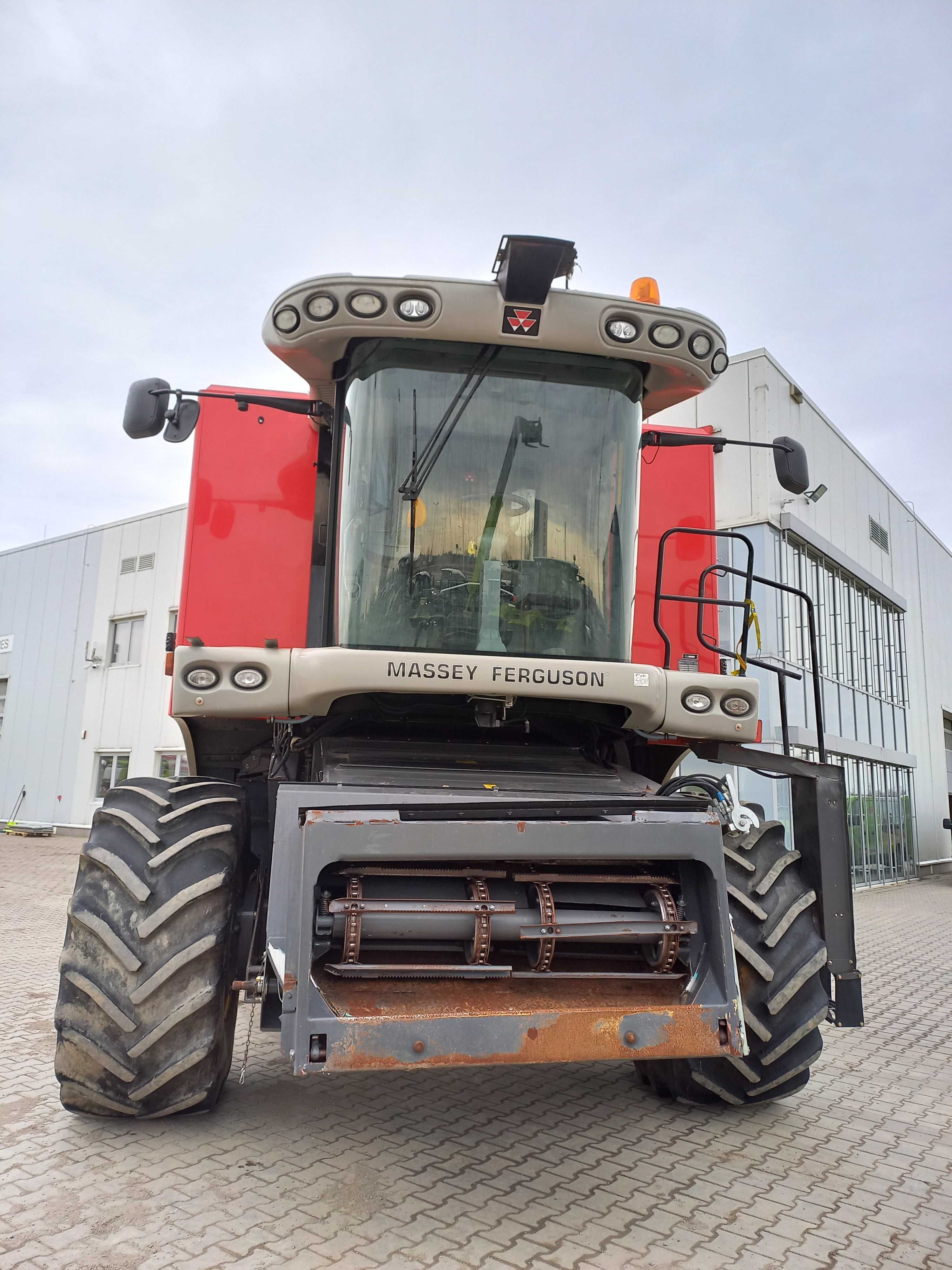 Комбайн Massey Ferguson 9280