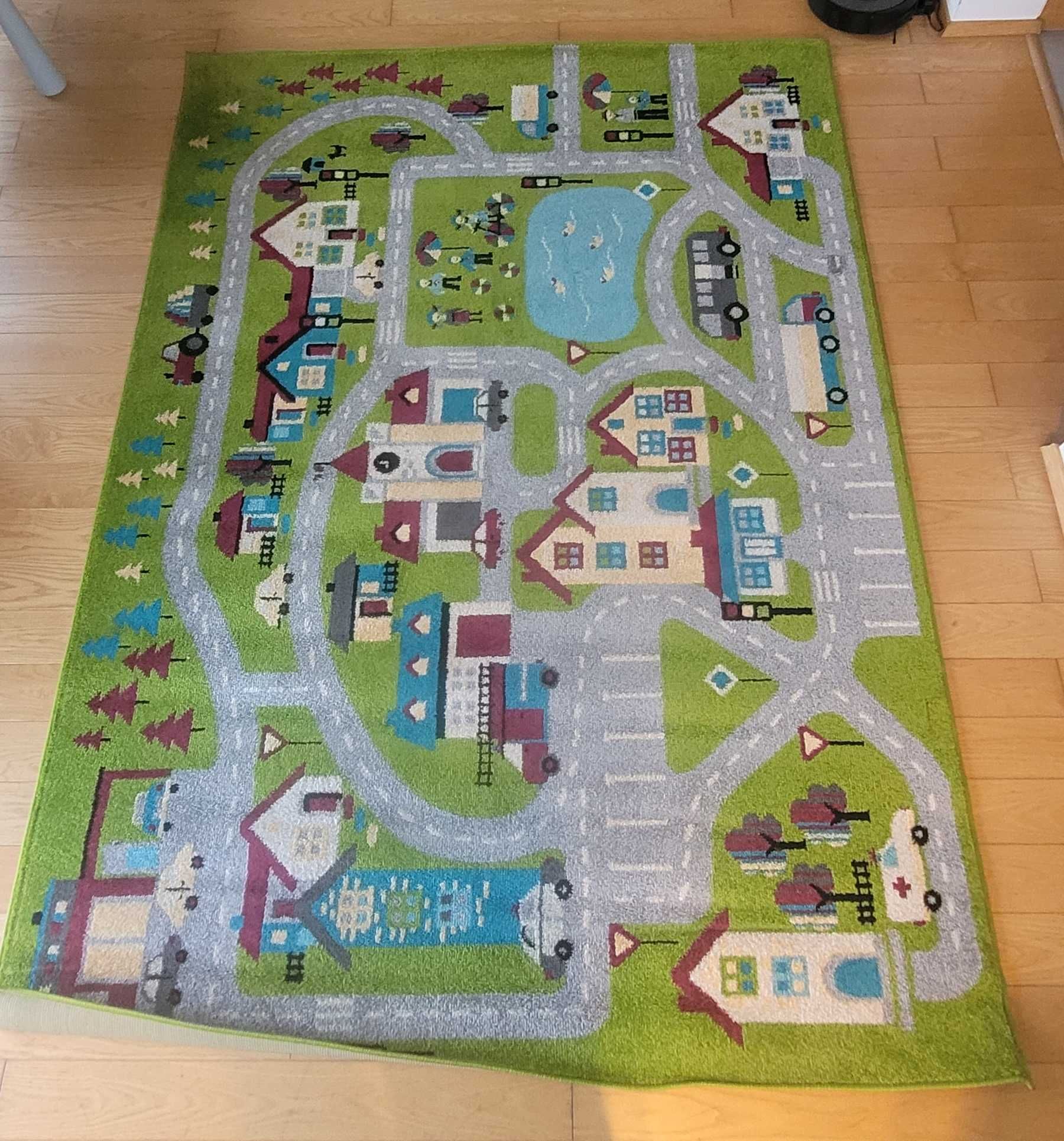 dywan do pokoju dziecięcego, stan bdb, 2,0 m x 2,8 m