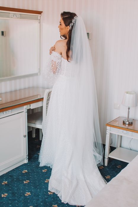 Корсетна весільна сукня