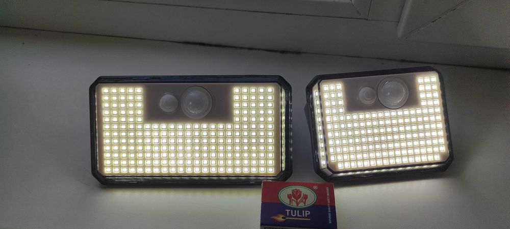 Водонепроницаемый светильник с датчиком движения на солнечных батареях