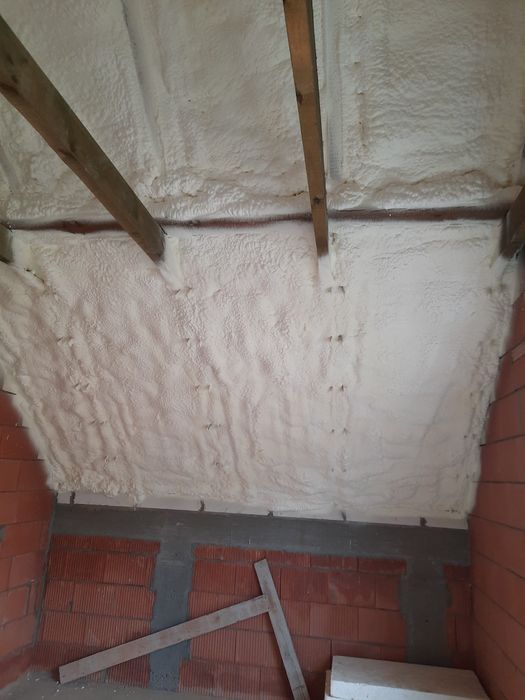 Izolacje natryskowe Panka. Wdmuchiwanie granulatu celulozy  , Kuny